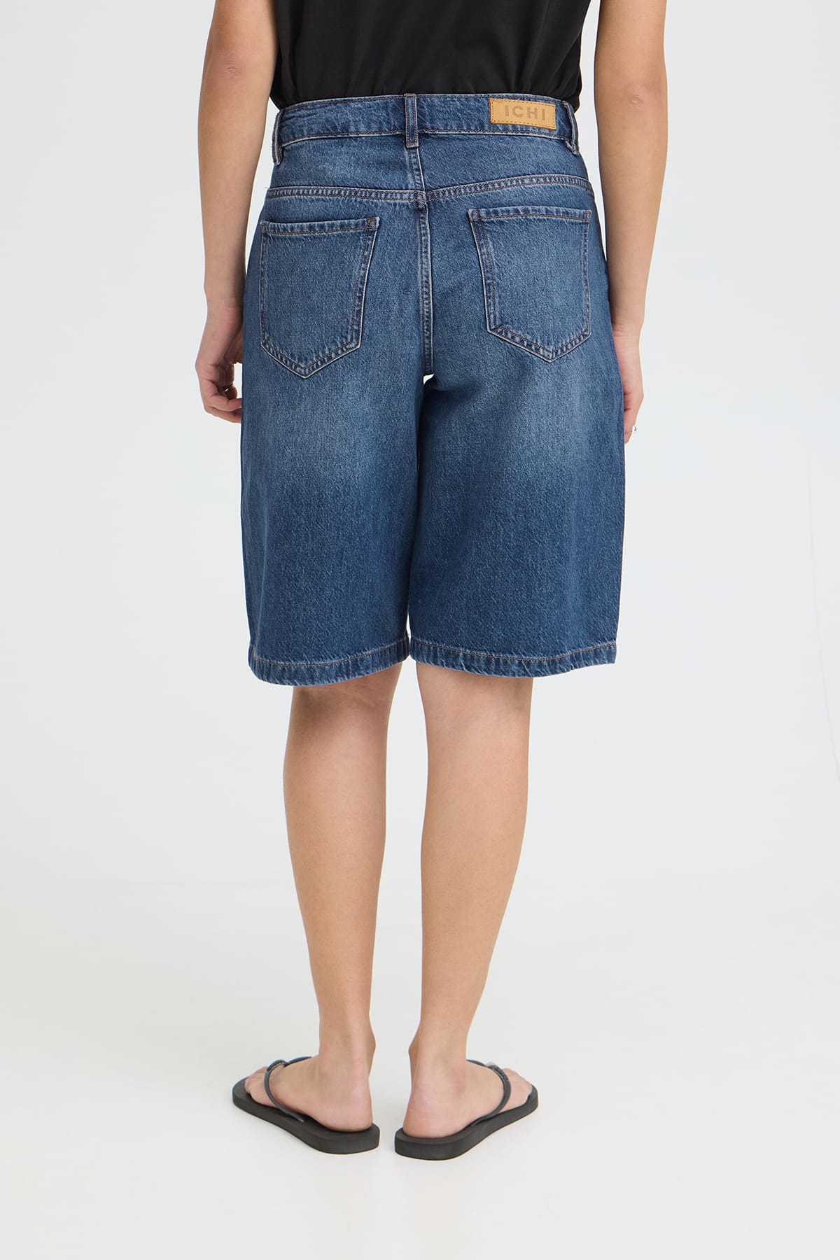 Bermuda Shorts IHKIRSTEN BERMUDA SHO Washed med. blue Bermuda Shorts ICHI