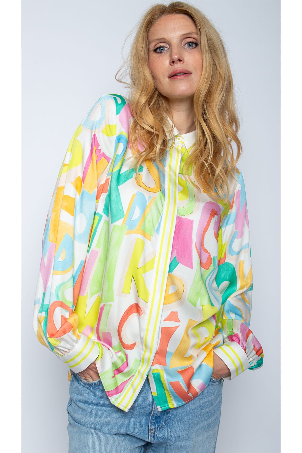 Damenbluse multi white letters Bluse Emily van den Bergh
