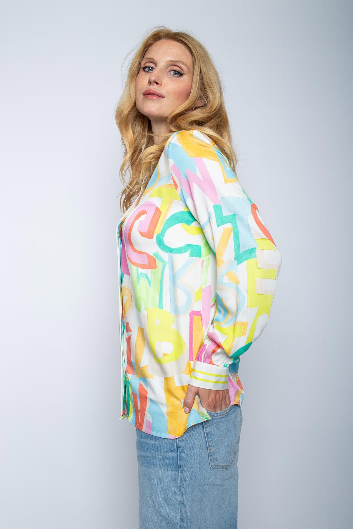 Damenbluse multi white letters Bluse Emily van den Bergh
