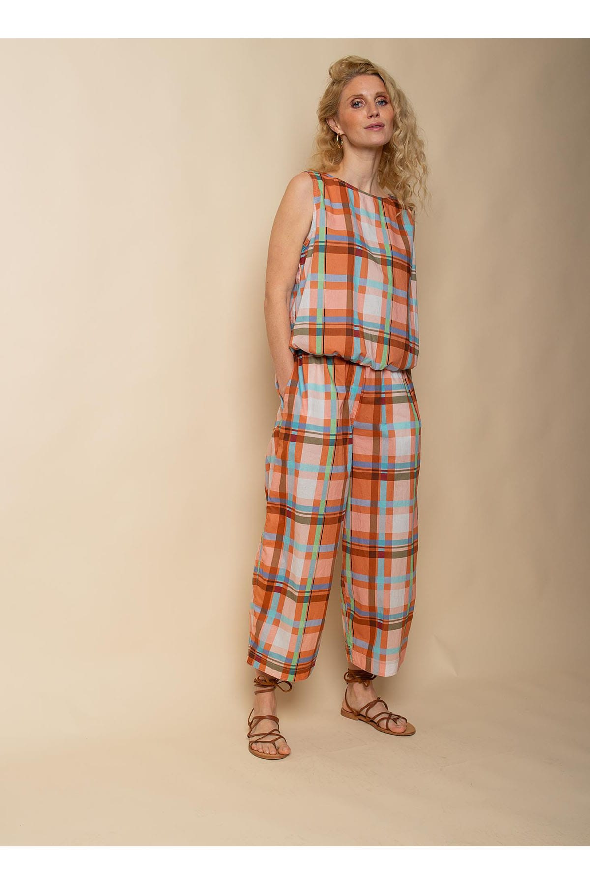 Hose verkürzt O-Shape multi check Hose Emily van den Bergh