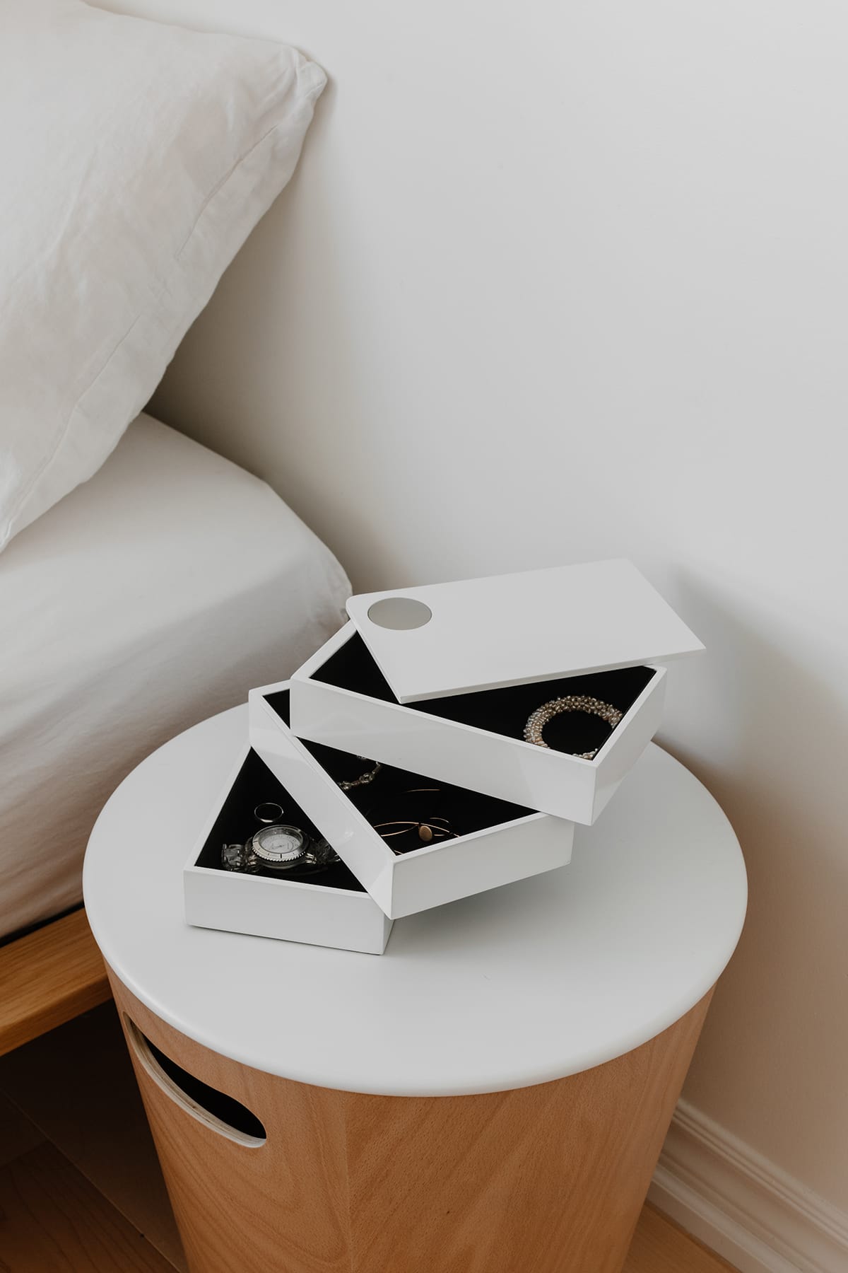 Schmuckbox Umbra schwenkbares Schmuckkästchen Weiß Schmuckbox Umbra