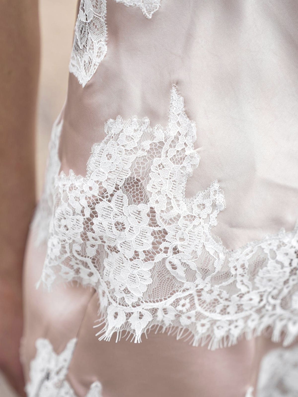 Top Viole Lace Top Champagne Top Neo Noir