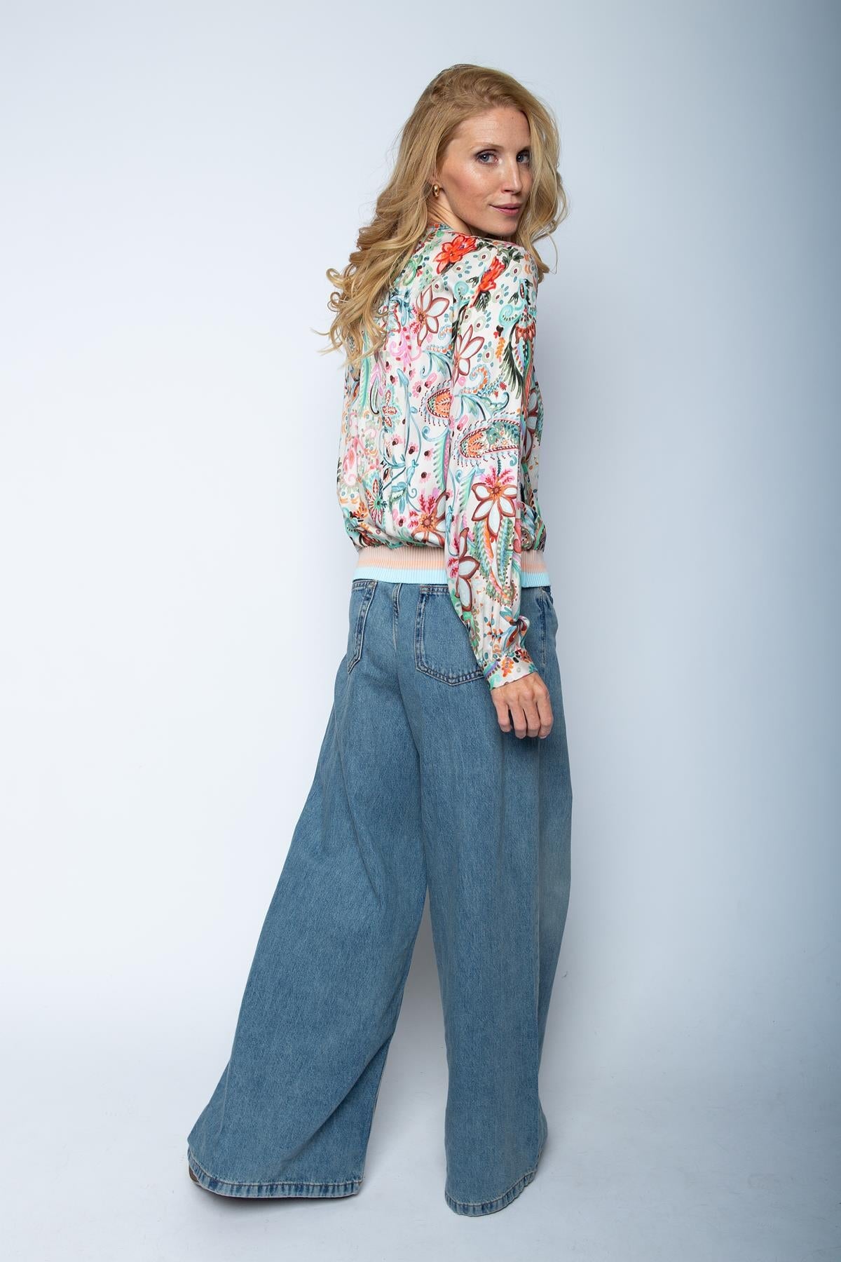 Bluse mit elastischem Bund multi flower paisley Bluse Emily van den Bergh 
