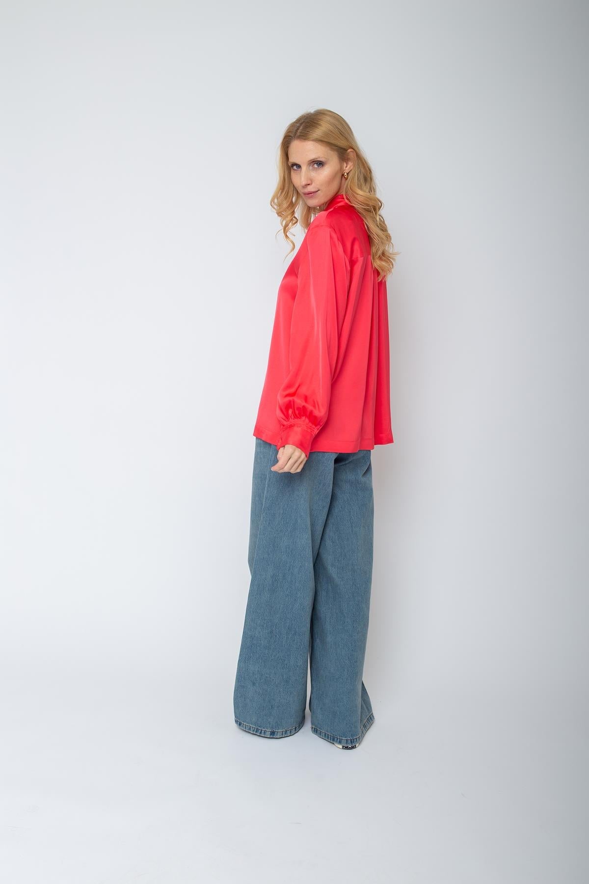 Bluse mit klassischem Kragen hibiskus Bluse Emily van den Bergh 