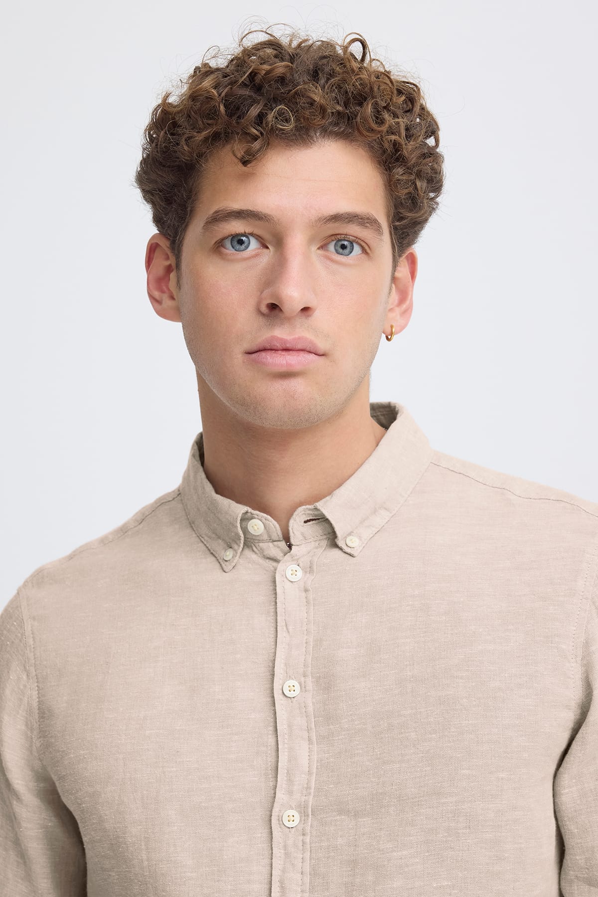 Hemd CFANTON BD LS LINEN SHIRT Plaza Taupe Melange Hemd Casual Friday 