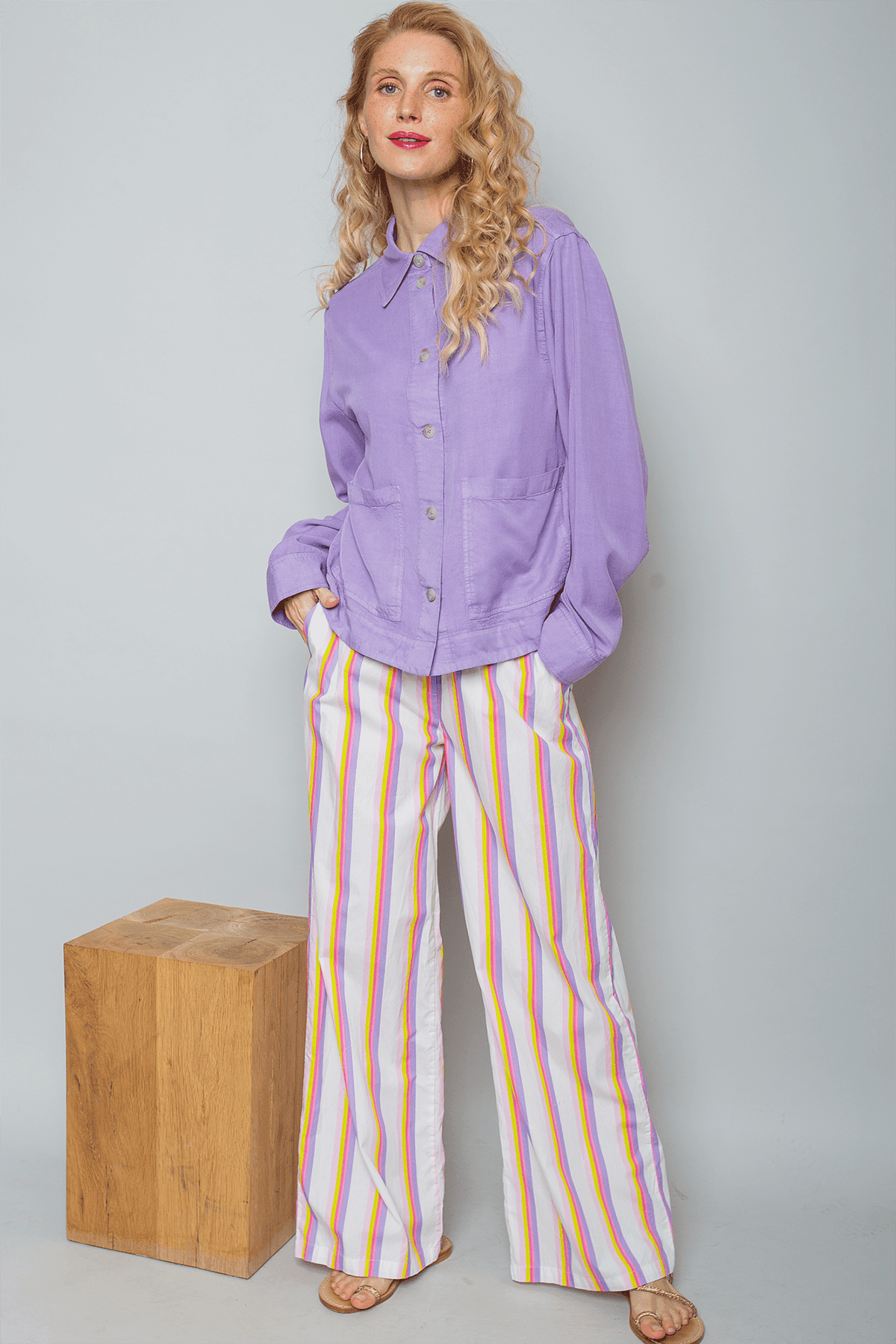 Hose moderner Streifendruck multi white stripe Hose Emily van den Bergh 