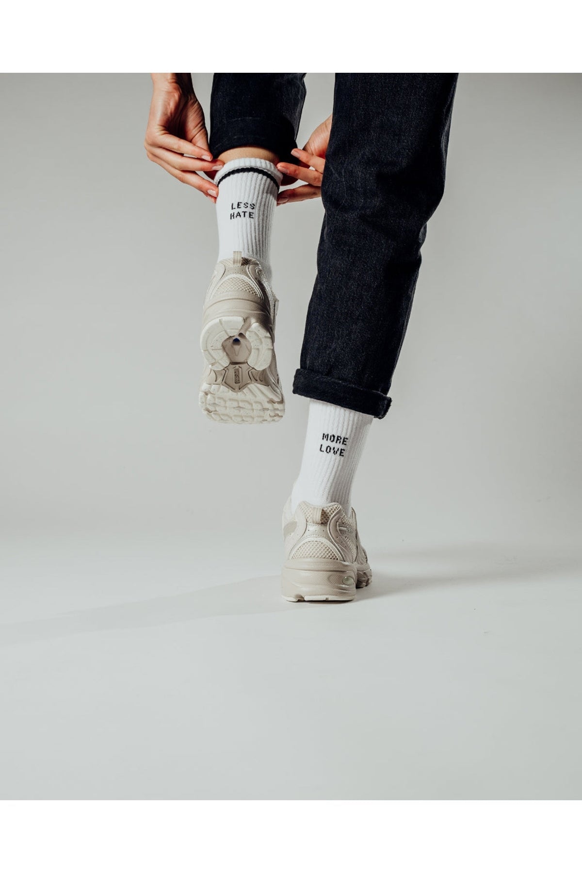 Socken MORE LOVE - LESS HATE Socken No Bad Days Club 