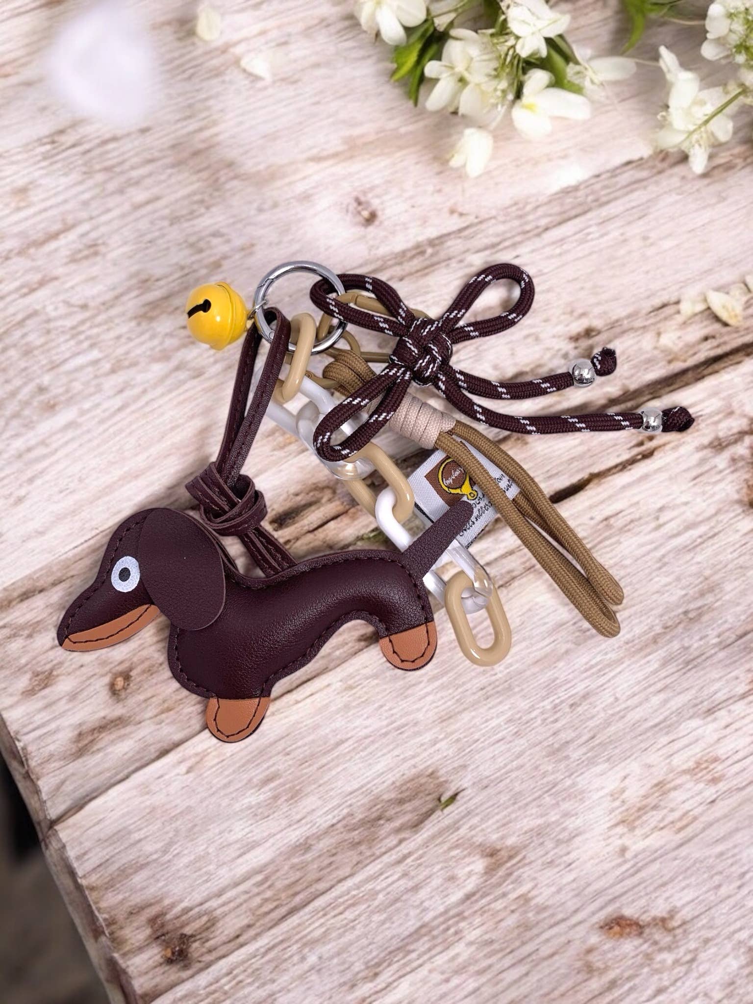 Taschenanhänger und Schlüsselanhänger Hund und Glöckchen PC16 Schlüsselanhänger BYREN | ÉLINE L'ATELIER 
