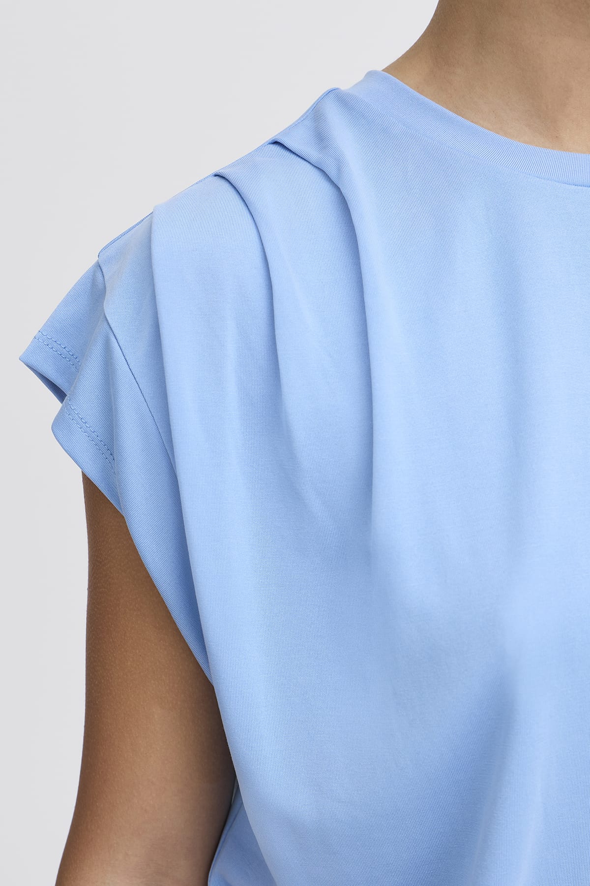 Top IHLISKEN TO Della Robbia Blue Top ICHI 
